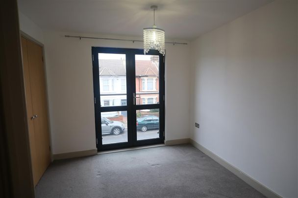 1 Bedroom Flat - Photo 1