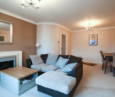 2 Bed Flat, Palmeira Avenue, BN3 - Photo 4