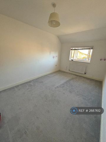 2 bedroom semi-detached house to rent - Photo 4
