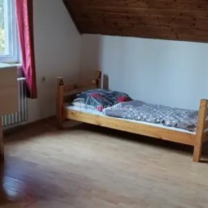 Pronájem lůžka v pokoji 30 m - Fotografie 2