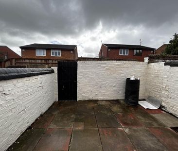 3 bedroom terraced house to rent - Photo 6