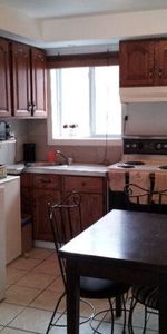 Chaleureux 4 ½ semi-meublé, Saint-Sauveur, Centre-ville de Québec, nc.-né - Photo 3