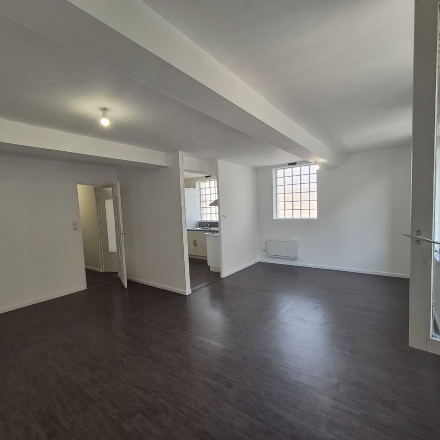 Location Appartement 3 pièces 61m² ST OMER 62500 - Photo 1