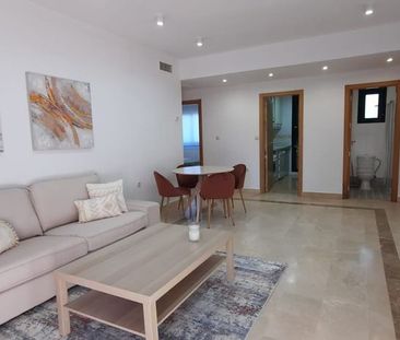 Luxury Apartment for rent in Marbella Del Este, Andalusia - Photo 5