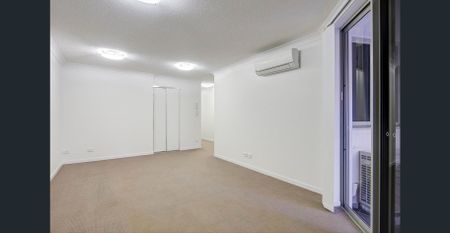 Labrador Apartment - Central Location - Photo 3