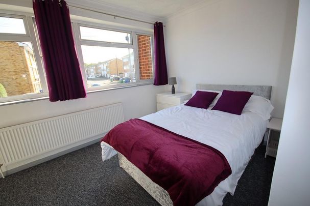 1 bedroom in a house share to rent - Photo 1