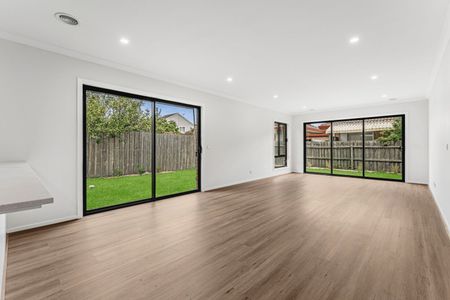 9A Malcolm Street, Oak Park VIC 3046 - Photo 4