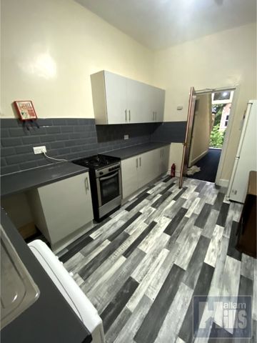 Harcourt Road, - Photo 2