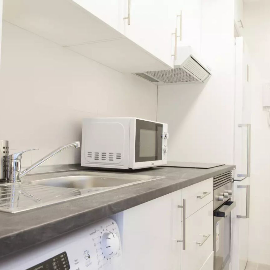 3-bedroom apartment for rent in Lucero - Photo 1