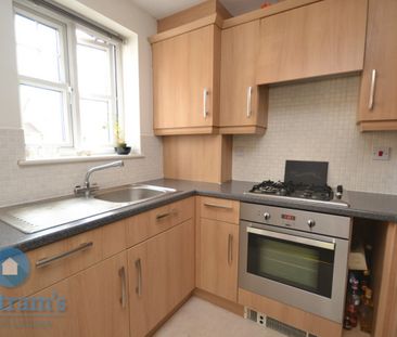 2 bed Flat for Rent - Photo 3