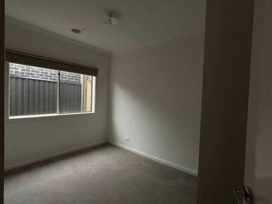 Affordable Family Living in Roxburgh Park - Photo 1