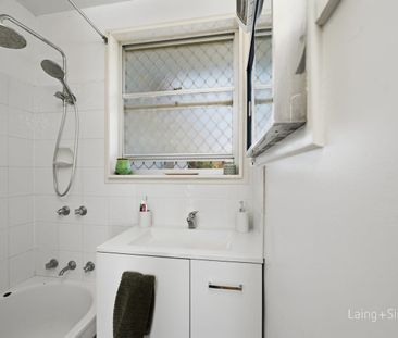 Comfort, Space and Potential in a Convenient Armidale Location - Photo 6
