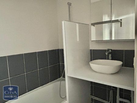 Location Appartement 3 pièces 51m² ST ETIENNE 42000 - Photo 3