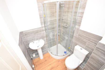 Downham Court, Downham Road South, Heswall - Photo 2