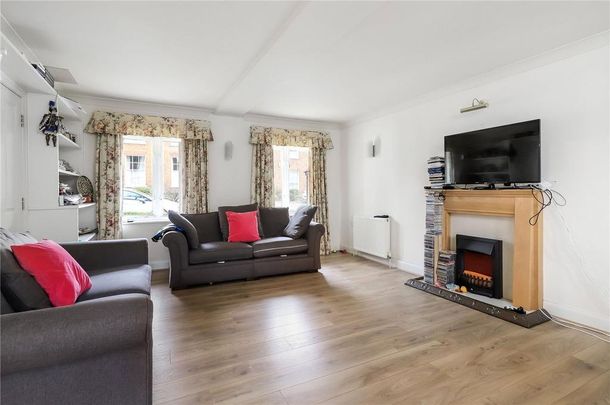 3 bedroom terraced house to rent - Photo 1