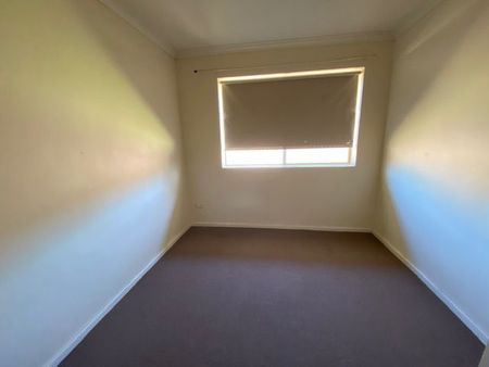 To register & apply for this property, please use this link: https://snug. com/ - Photo 2