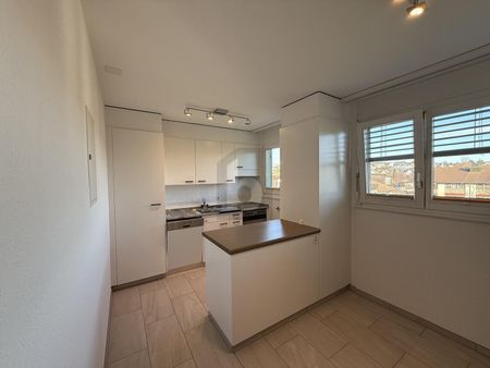 MAINTAINED WITH CHEMINÉE AND SUNNY BALCONY! - Foto 4