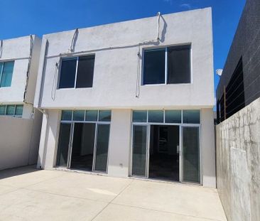 Se renta amplia casa en col. Lomas de Agua Caliente 6ta Sección, Ti... - Photo 2