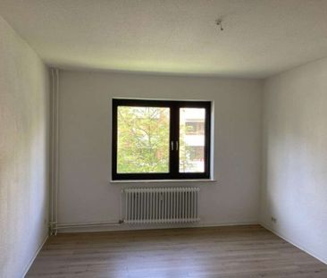 Geräumige 3-Zimmer Wohnung zum 16.07. zu vermieten! - Photo 1
