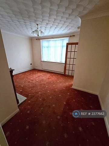 2 bedroom semi-detached house to rent - Photo 2