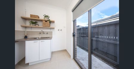 15 Hobart Way, Taylors Hill, Vic 3037 - Photo 4