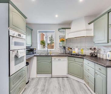 Bickleigh Crescent, Furzton, Milton Keynes, MK4 - Photo 5