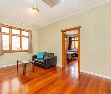 🌟 Modern, Sunny Flat in Aro Valley - Photo 5