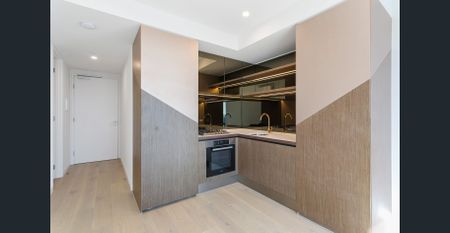 Stunning views in Premier Tower across from Southern Cross station- 1 Bedroom 1 bathroom + 1 Study - Unfurnished - Photo 3