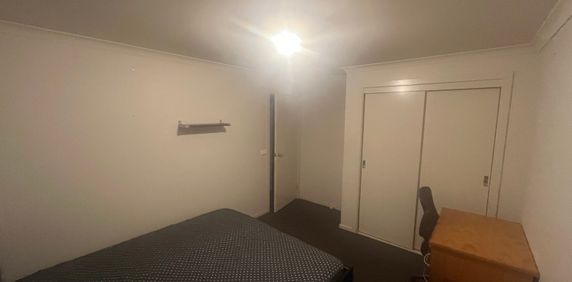 Shepparton - Photo 2