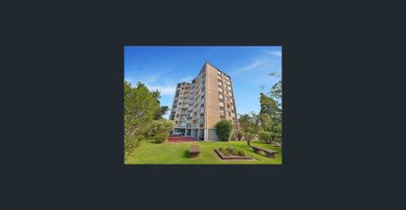 CHARMING ONE BEDROOM APARTMENT WITH SECURE PARKING - Photo 4