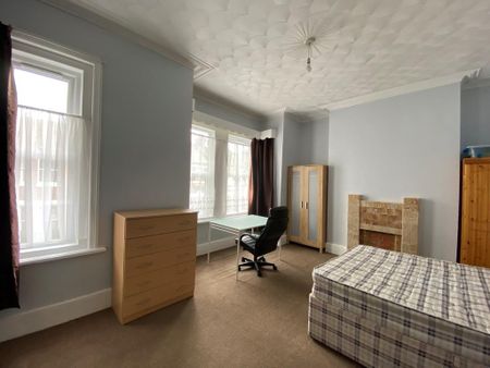 5 bedroom terraced house to rent - Photo 5