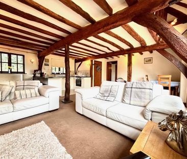 1 bedroom barn conversion to rent - Photo 1