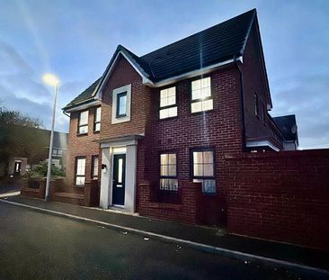 3 bedroom detached house to rent - Photo 3