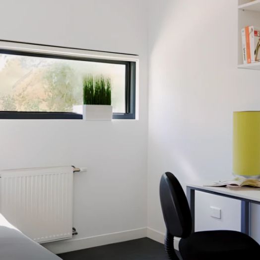 4 Bedroom Apartment - Photo 1