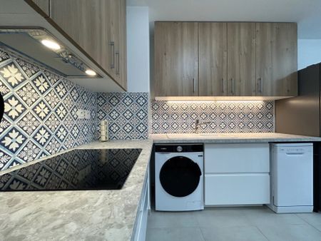 Location Appartement 2 pièces 41m² LA CIOTAT 13600 - Photo 2