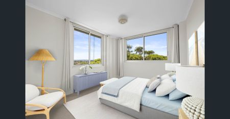 Sun-Filled And Spacious North West Facing Sanctuary In Prime Beachside Location - Photo 2