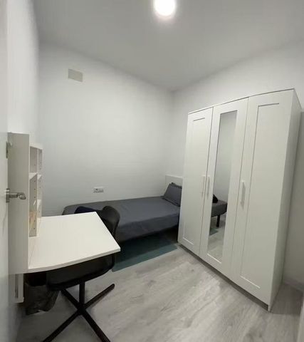 Carrer de Corretger, Barcelona, Catalonia 08003 - Photo 2