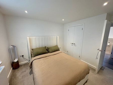 Astor Drive - Photo 4