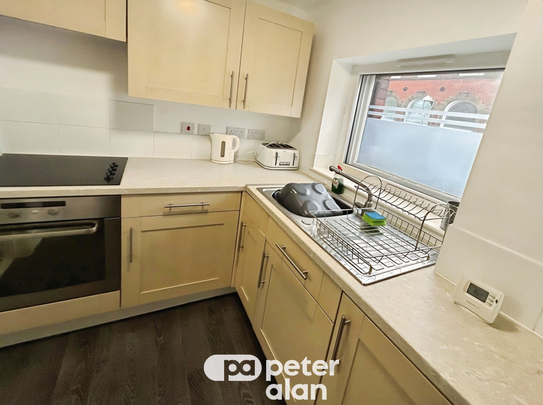 High Street, MERTHYR TYDFIL - Photo 1