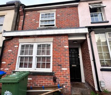 3 bedroom terraced house to rent - Photo 4