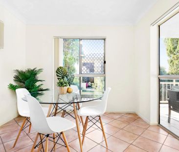 Air Con - Low Maintenance - Great Location - Photo 2