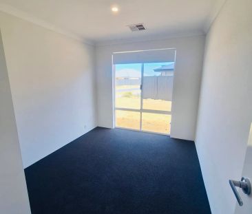 “COMING SOON! Spacious, Stylish & Light-Filled – A Home That Has It... - Photo 3