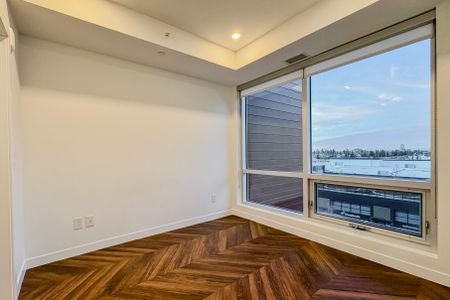 Stylish West Springs Living At Gateway West | Underground Parking | Heat And Water Included - Photo 3