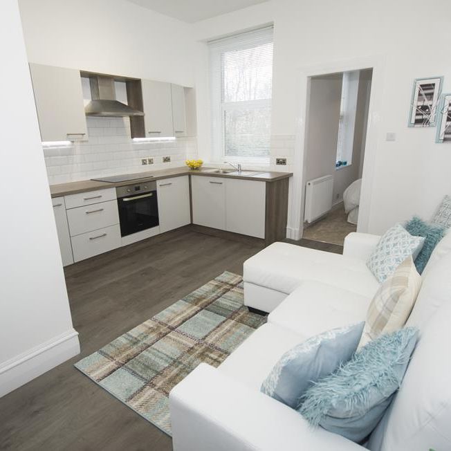 2 bedroom flat to rent - Photo 1