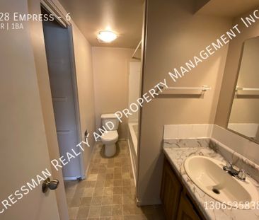 1 bed, 1 bath APARTMENT located in Rosemont, Regina, SK. - Photo 4