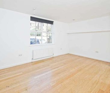 Clapton Square, Clapton, E5 - Photo 1