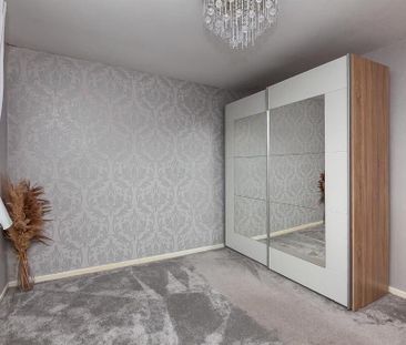 8 Forthill Park, Newtownabbey, BT36 6QX - Photo 4