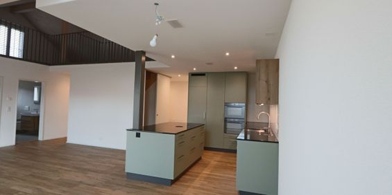 New construction – 4.5-room penthouse apartment with gallery in Kerzers - Photo 3