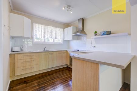 21 Stubbs Road, Woodridge QLD 4114 - House For Rent - $580 | Domain - Photo 3
