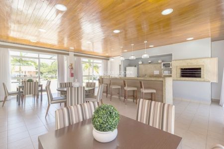 Apartamento com 2 quartos e 53m² para alugar em Humaitá, Porto Alegre. - Foto 4